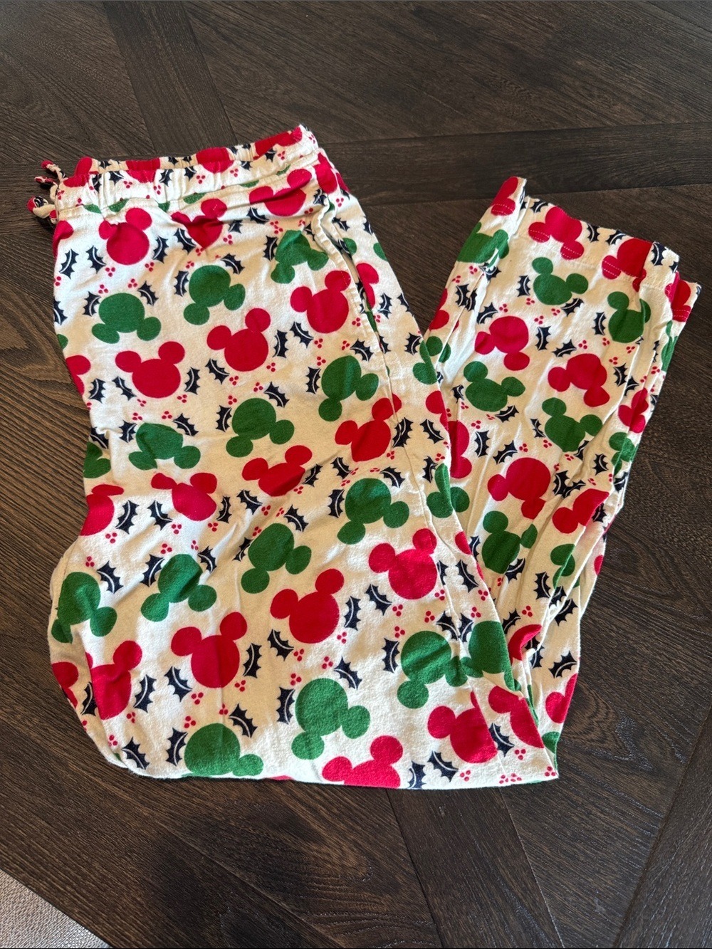Hanna Andersson Disney Collection Red Green Holiday Print Pajama Pants